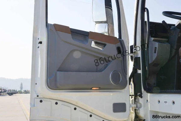 Dongfeng Commercial Vehicle Tianlong Flagship KX King Edition 12.5L Diesel 580 hp 8X4(12 wheels) Dongfeng 12-Speed AMT Automatic 9.4m Van Ca
