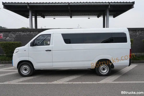 Kairui Jiangtun E7 2025 Passenger Economy Edition 9-Seat Electric Light Bus Kairui 50.38kWh Exterior (3) | 86Trucks