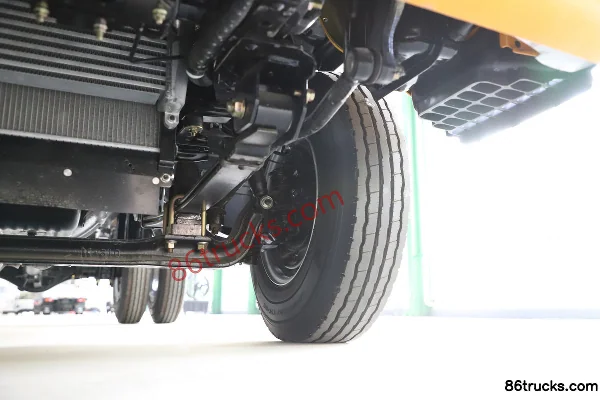 Qingling Isuzu 100P 131hp 4X2(6 wheels) Aerial Work Truck (Chengli Brand) Chassis (3) | 86Trucks