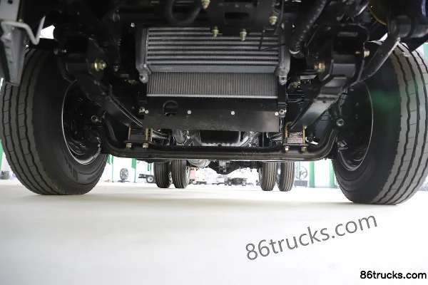 Qingling Isuzu 100P 131hp 4X2(6 wheels) Aerial Work Truck (Chengli Brand) Chassis (1) | 86Trucks