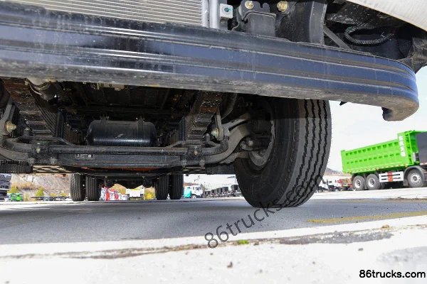 Dongfeng Commercial Vehicle Tianjin KR 4X2(6 wheels) 6.75m Electric Cage Cargo Truck Ruipu 265kWh Chassis (3) | 86Trucks