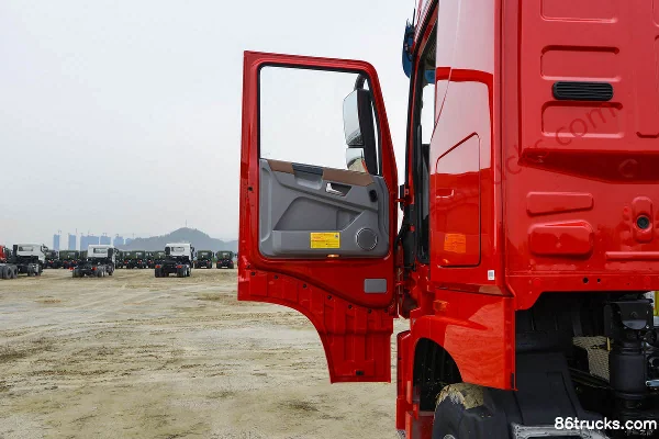 Dongfeng Commercial Vehicle Tianlong Flagship KX King Edition 12.5L Diesel 580 hp 8X4(12 wheels) Dongfeng 14-Speed 9.4m Stake Cargo Truck Ca