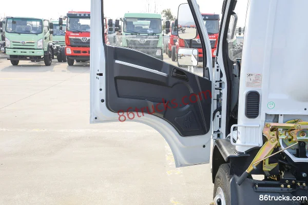 Sanhuan Shitong Xinchuangke 160hp 4X2(6 wheels) Aerial Work Truck (Zhuanzhi Brand) Cab (2) | 86Trucks