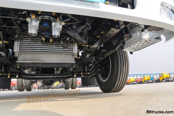 Sanhuan Shitong Xinchuangke 160hp 4X2(6 wheels) Aerial Work Truck (Zhuanzhi Brand) Chassis (3) | 86Trucks