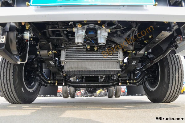 Sanhuan Shitong Xinchuangke 160hp 4X2(6 wheels) Aerial Work Truck (Zhuanzhi Brand) Chassis (1) | 86Trucks