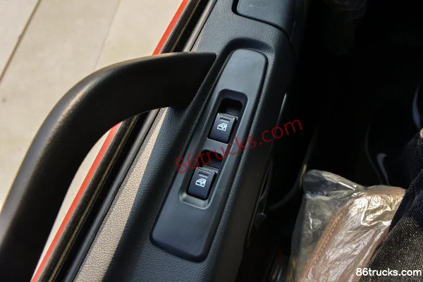 Sanhuan Shitong Haolong Comfort Edition 5.1L Diesel 260hp 8X2(10 wheels) Fast Gear 10-Speed 6m Dump Truck Cab (3) | 86Trucks