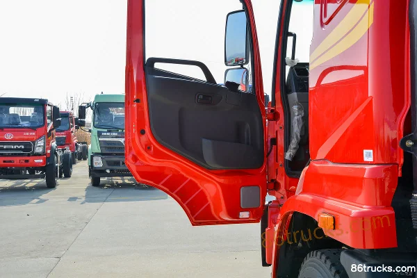 Sanhuan Shitong Haolong Comfort Edition 5.1L Diesel 260hp 8X2(10 wheels) Fast Gear 10-Speed 6m Dump Truck Cab (2) | 86Trucks