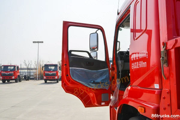 Sanhuan Shitong Haolong 6.2L Diesel 200hp 4X2(6 wheels) Fast Gear 8-Speed 6.75m Side Panel Cargo Truck Cab (1) | 86Trucks