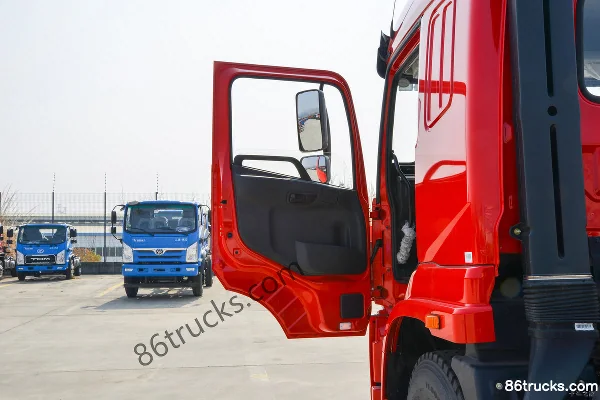 Sanhuan Shitong Haolong 270hp 8X2(10 wheels) 6.8m Stake Truck Cab (1) | 86Trucks