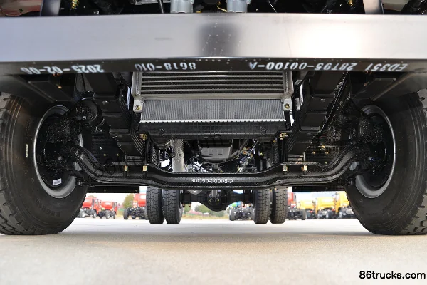 Sanhuan Shitong Xinchuangke 3.6L Diesel 170hp 4X2(6 wheels) Fast Gear 8-speed 4m Dump Truck Chassis (1) | 86Trucks