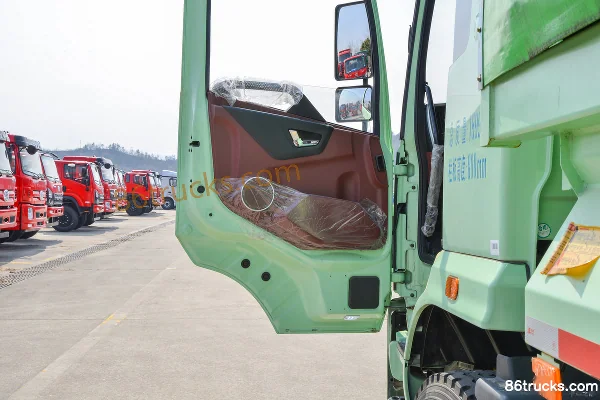 Sanhuan Shitong Haolong 6.2L Diesel 200hp 4X2(6 wheels) Fast Gear 8-speed 4.2m Half-row Dump Truck (New Exterior) Cab (2) | 86Trucks