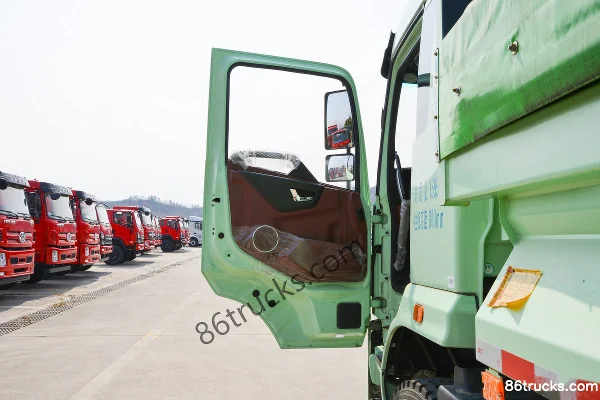 Sanhuan Shitong Haolong 6.2L Diesel 200hp 4X2(6 wheels) Fast Gear 8-speed 4.2m Half-row Dump Truck (New Exterior) Cab (1) | 86Trucks