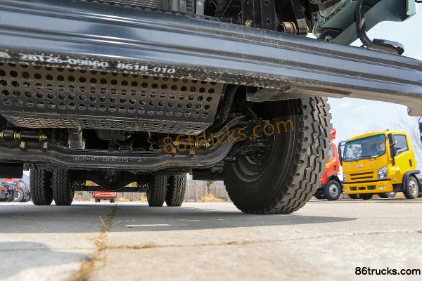 Sanhuan Shitong Haolong 6.2L Diesel 200hp 4X2(6 wheels) Fast Gear 8-speed 4.2m Half-row Dump Truck (New Exterior) Chassis (3) | 86Trucks
