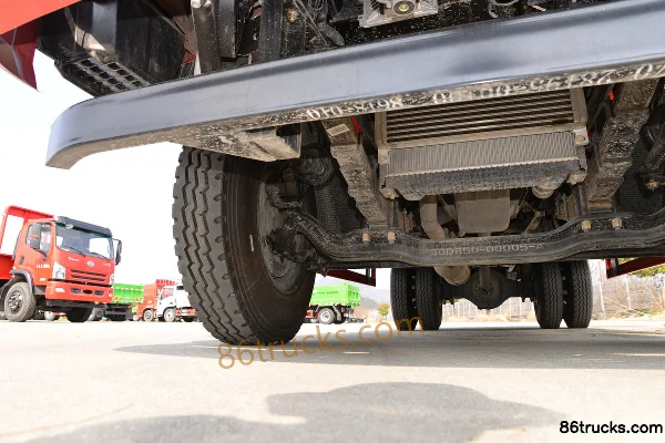 Sanhuan Shitong Chuangke 200 hp 4X2(6 wheels) Flatbed Truck Chassis (2) | 86Trucks
