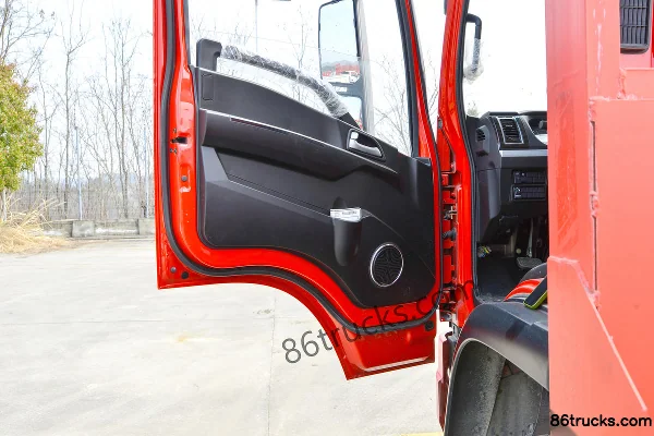 Sanhuan Shitong Chuangke 180hp 4X2(6 wheels) Single-row Flatbed Truck Cab (2) | 86Trucks