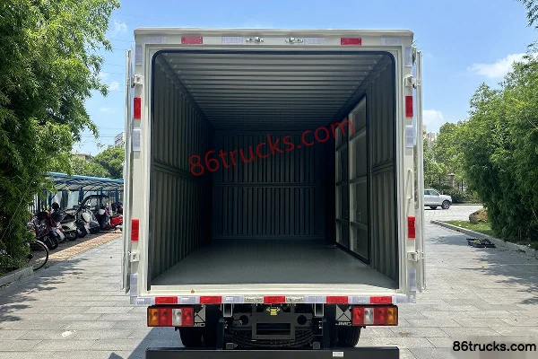 JMC New Shunda Standard Edition 2.5L Diesel 136hp 4X2(6 wheels) WLY 5-Speed 3.7m Single Row Van Light Truck Body (3) | 86Trucks