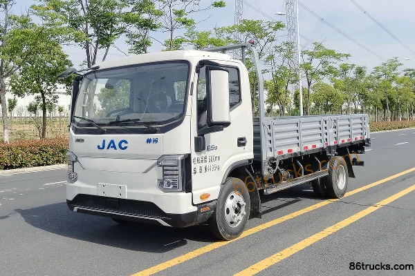 JAC ES9 4.18m Single Row Pure Electric Flatbed Truck (CATL 120.27kWh) 4X2(6 wheels) Exterior (3) | 86Trucks