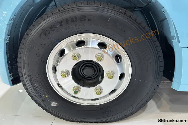 Qingling Isuzu Lingkun Air Brake 4.17m Single Row Pure Electric Box Light Truck CATL 100.07kWh 4X2(6 wheels) Chassis (1) | 86Trucks