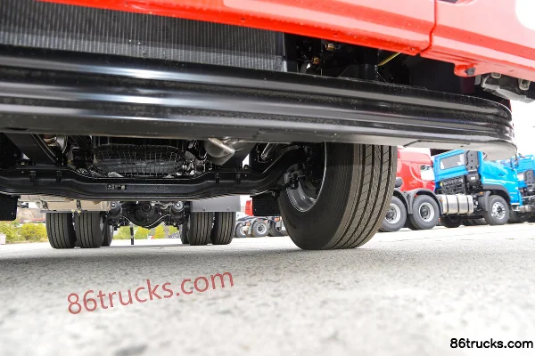Dongfeng Tianlong VL 12.9L LNG 480 ch 6X4(10 roues) Dongfeng 14 vitesses Tracteur routier Châssis (3) | 86Trucks