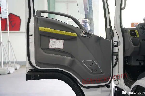 Dongfeng L2V Yiwei 4,165 m simple cabine fourgon électrique pur camion léger CATL 100,46 kWh 4X2(6 roues) (3) | 86Trucks
