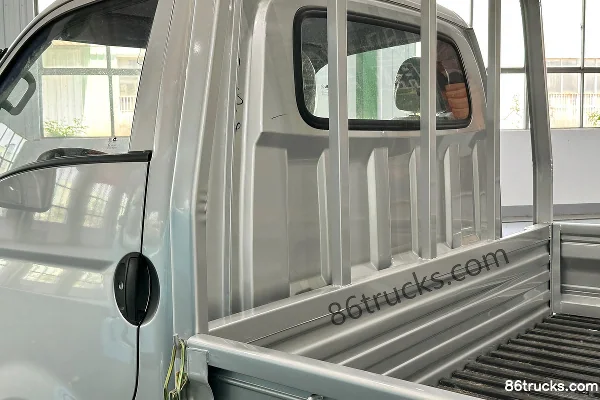 Dongfeng EV180 3.5T 3.79m single-row pure electric flatbed micro truck 50.38kWh 4X2(6 wheels) Body (2) | 86Trucks