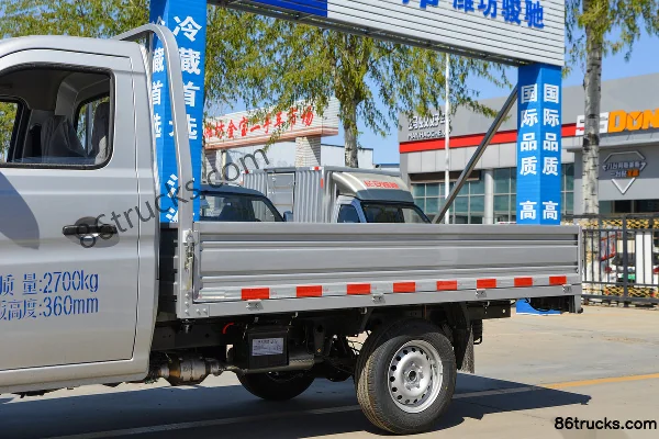 Changan Kuayue Wang X1 1,3 L essence 91 ch 4X2(6 roues) camion plateau à ridelles simple cabine 2,615 m Carrosserie (1) | 86Trucks
