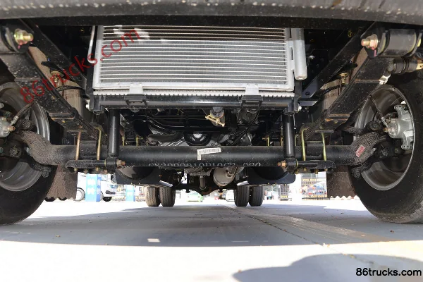Changan Kuayue Wang X7 Luxury 116hp 4X2(6 wheels) 3.685m single-row van light truck Chassis (1) | 86Trucks