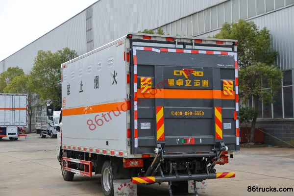 Foton M Card 142 hp 4X2(6 wheels) Flammable Liquid Van Truck (Chufei Brand) Body (3) | 86Trucks