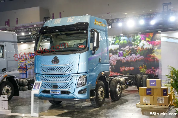 Dongfeng H7 Pro 400 hp 6X2(8 wheels) WLY 10-Speed AMT Automatic 9.6m Refrigerated Truck Exterior (3) | 86Trucks