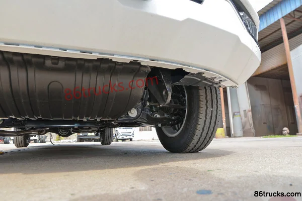 JMC Da Dao Pursuer 177 hp 4X4(6 wheels) 2.56m Explosive Transport Truck (Chufei Brand) Chassis (3) | 86Trucks