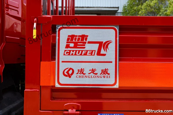 Dongfeng Tianjin KR 210 hp 4x2(6 wheels) 6.8m gas cylinder transport truck (Chufei brand) Body (3) | 86Trucks