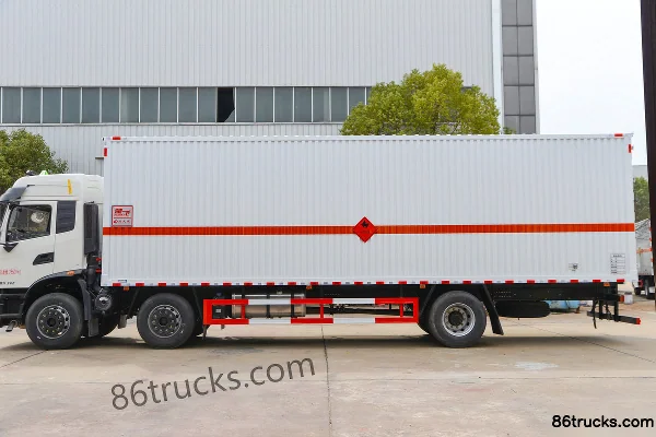 Dongfeng Tianjin KR 260 hp 6X2(8 wheels) 9.6m Flammable Liquid Van Transport Truck (Chufei Brand) Body (2) | 86Trucks