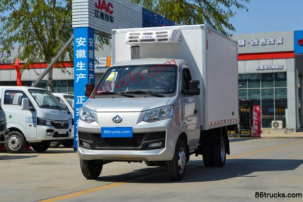 Changan Kuayue Wang X1 122hp 4X2(6 wheels) gasoline 2.96m refrigerated truck (new appearance) Exterior (3) | 86Trucks