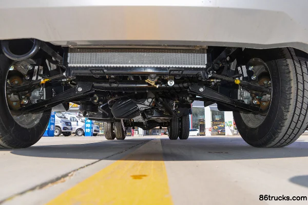 Changan Kuayue Wang X1 122hp 4X2(6 wheels) gasoline 2.96m refrigerated truck (new appearance) Chassis (1) | 86Trucks