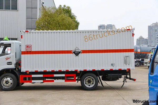 Dongfeng D7 165 ch 4X2(6 roues) 5,15 m camion caisse pour matières corrosives (marque Chufei) Carrosserie (3) | 86Trucks