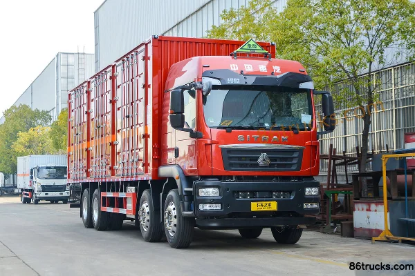 Sitrak C5H 350hp 8X4(12 wheels) 9.6m Flammable Liquid Van Transport Truck (Chufei Brand) Exterior