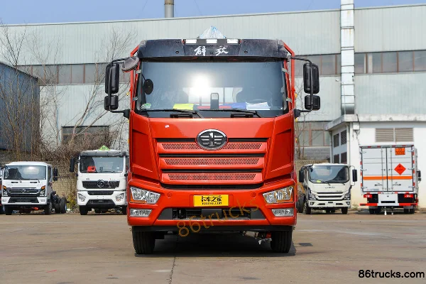 FAW Jiefang J6L 220 ch 4X2(6 roues) diesel 6.8m camion de transport de bouteilles de gaz (marque Chufei) Extérieur (2) | 86Trucks