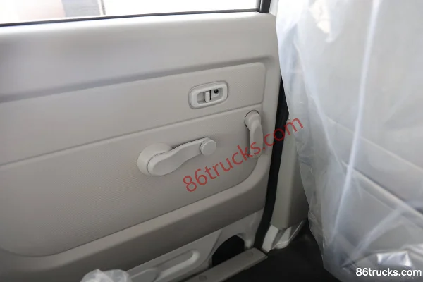 SRM Xinyuan New Haishi X30L 2025 model Wealth Edition 1.5L gasoline 110hp 6-seat central air conditioning light bus Cargo Box (2) | 86Trucks