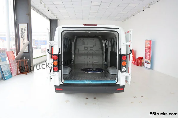 Jinbei Jiyun E6 Changyun Edition 2025 Model 2-seat standard roof pure electric panel van CATL 41.86kWh Cargo Box (2) | 86Trucks