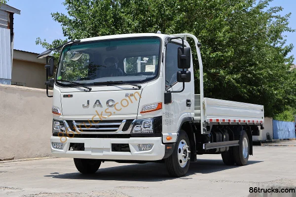 JAC V7 2,5 L diesel 155 ch 4X2(6 roues) Xingrui 6 vitesses 4,18 m cabine simple camion plateau léger Extérieur (3) | 86Trucks