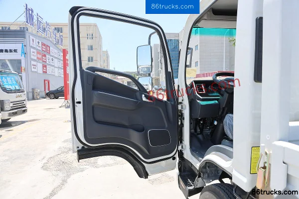 JAC V7 2,5 L diesel 155 ch 4X2(6 roues) Xingrui 6 vitesses 4,18 m cabine simple camion plateau léger (1) | 86Trucks