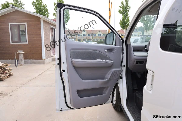 Ruichi R5 Passenger Edition 2025 Model Pioneer I 6-Seat Pure Electric Light Bus Ganfeng 41.5kWh Cab (1) | 86Trucks