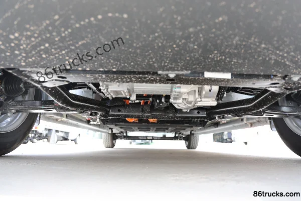 Ruichi R5 Passenger Edition 2025 Model Pioneer I 6-Seat Pure Electric Light Bus Ganfeng 41.5kWh Chassis (1) | 86Trucks