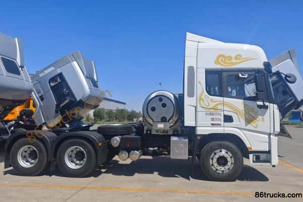 SHACMAN Cummins Longxiao 11.8L LNG 490hp 6X4(10 wheels) Fast Gear 12-Speed Tractor Truck Exterior (3) | 86Trucks