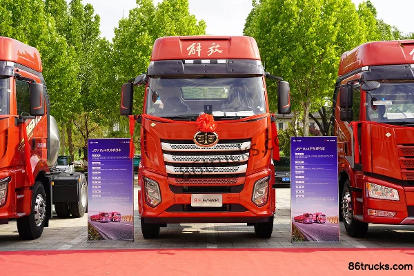 FAW Jiefang J6V Heavy Truck Elite Edition 530 hp 6X4(10 wheels) LNG Automatic Tractor Truck (457 Rear Axle) Exterior (2) | 86Trucks
