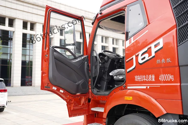 FAW Jiefang J6P Classic Edition 12.5L LNG 480hp 6X4(10 wheels) FAW Jiefang 12-speed High Roof Tractor Truck Cab (1) | 86Trucks