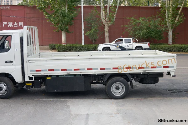 Foton Xiangling M2 Pro 2,0 L 122 ch 4X2(6 roues) CNG 4 m cabine simple plateau micro camion Carrosserie (2) | 86Trucks