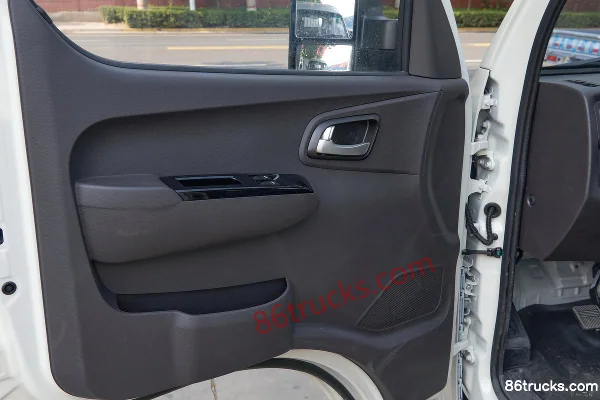 Foton Xiangling M2 1.5L 112hp 4X2(6 wheels) Gasoline/CNG 3.1m semi-row flatbed mini truck Cab (3) | 86Trucks