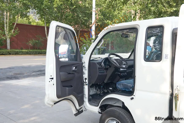 Foton Xiangling M2 1.5L 112hp 4X2(6 wheels) Gasoline/CNG 3.1m semi-row flatbed mini truck Cab (1) | 86Trucks