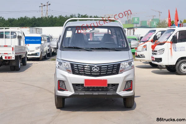 Changan Kuayue Xinbao T3 PLUS 1.6L Gasoline 122 hp 4X2(6 wheels) 5-Speed 3.1m Single Row Flatbed Micro Truck Exterior (2) | 86Trucks